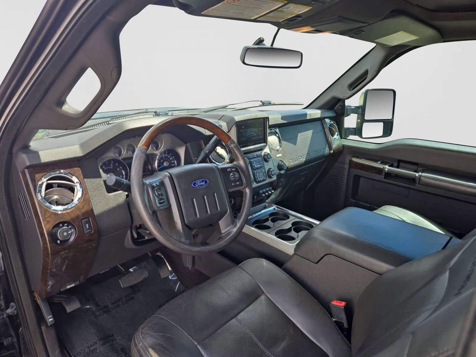 Used 2016 Ford F250 Platinum w/ FX4 Off-Road Package AWD/4WD image 16