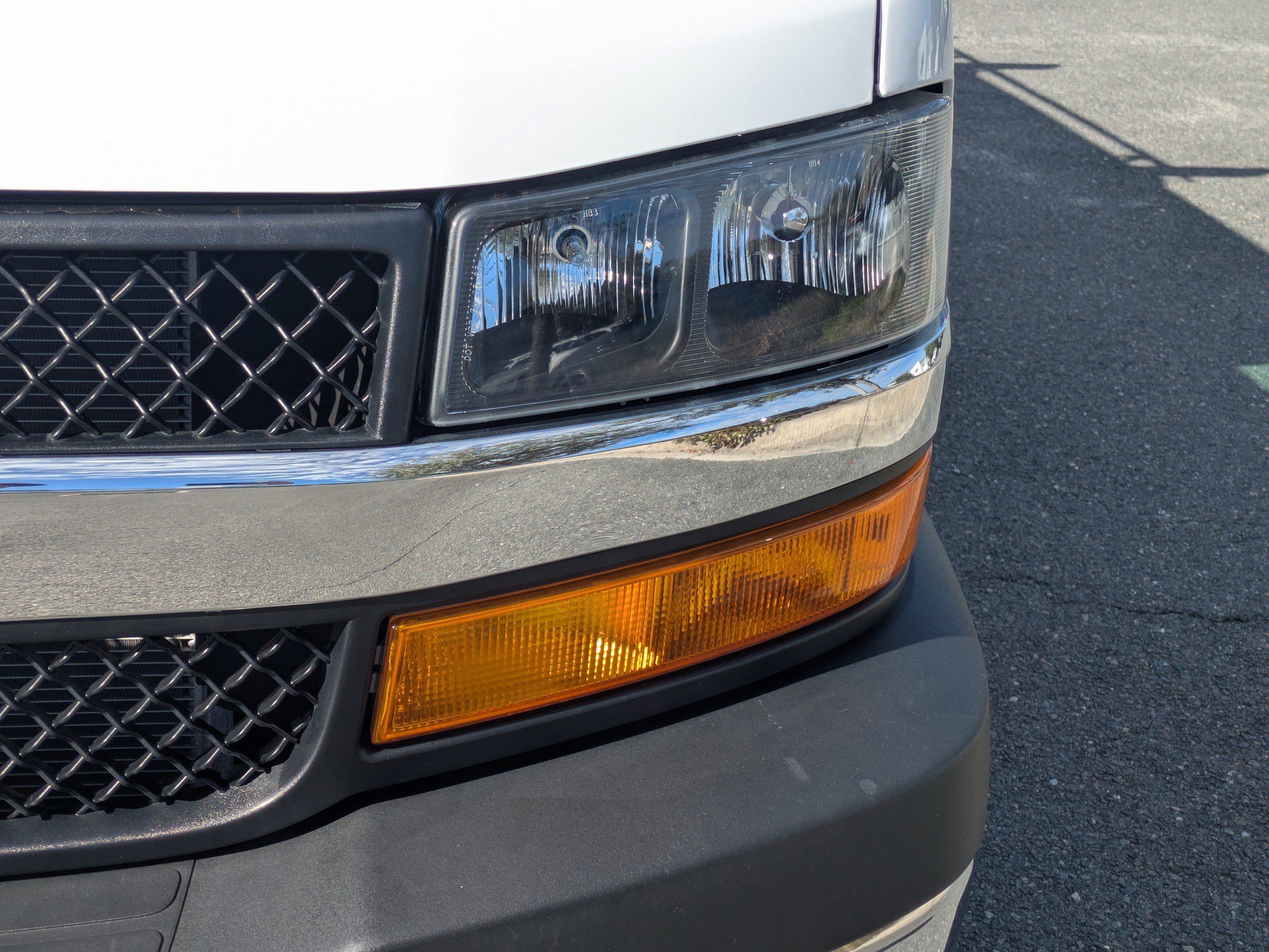 Used 2024 Chevrolet Express 2500 w/ Driver Convenience Package image 11