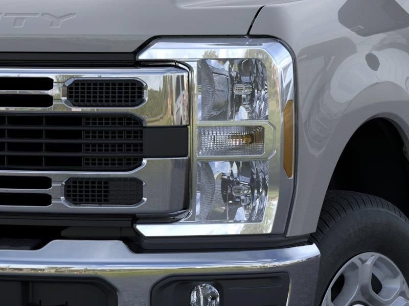 New 2026 Ford F250 XLT w/ F-250 >10K GVWR Package AWD/4WD image 18