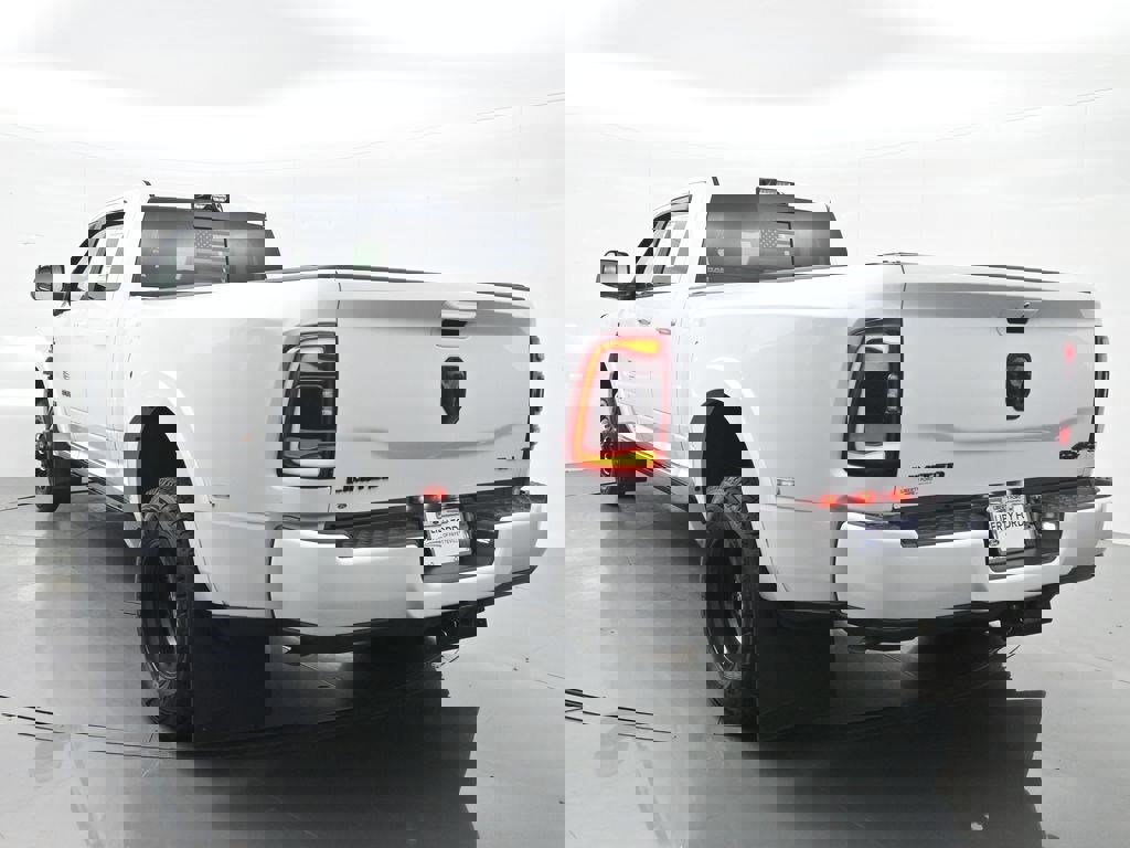 Used 2022 RAM 3500 Limited w/ Max Tow Package image 7