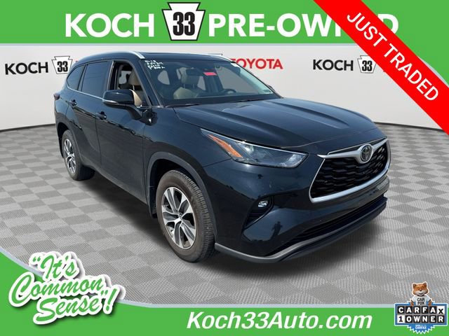 Used 2023 Toyota Highlander XLE AWD/4WD image 1
