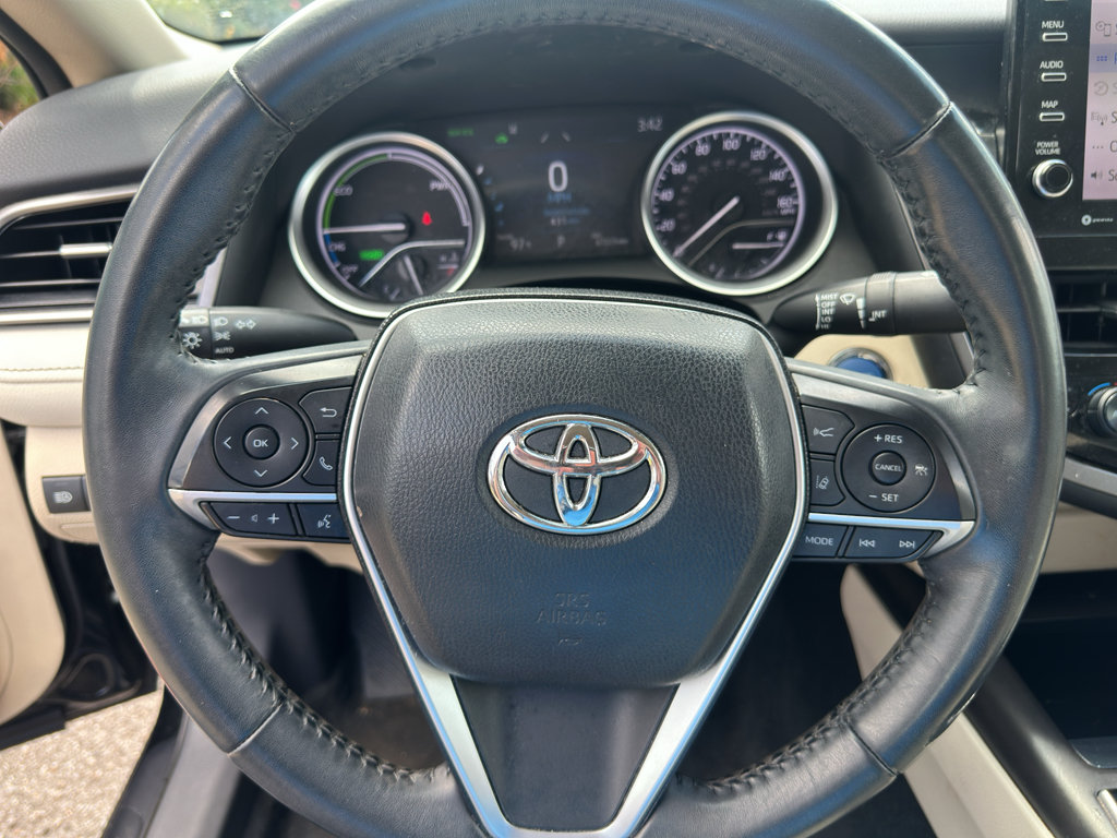 Used 2022 Toyota Camry XLE FWD image 21