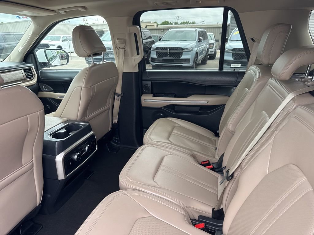 Used 2024 Ford Expedition Limited image 20