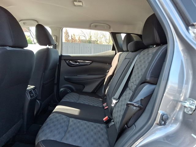 Used 2020 Nissan Rogue Sport SV image 10