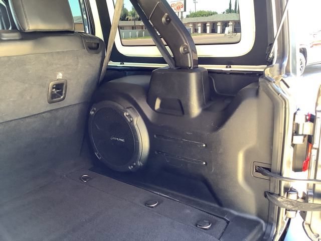 Used 2021 Jeep Wrangler Unlimited Rubicon AWD/4WD image 32