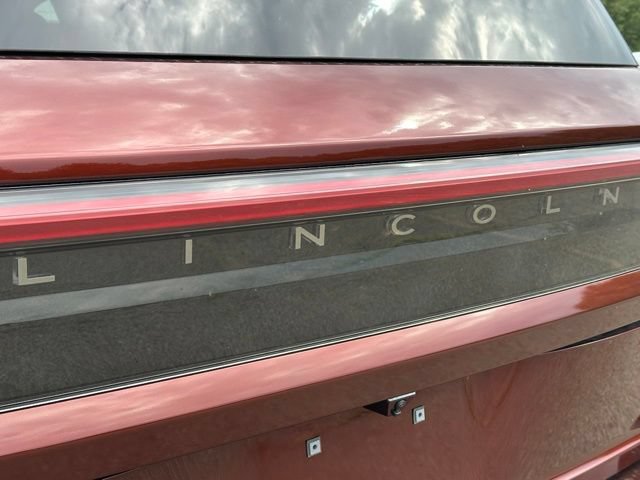 New 2027 Lincoln Navigator Reserve w/ Jet Appearance Package AWD/4WD image 27