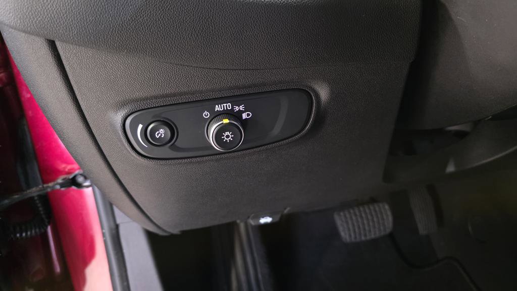 Used 2021 Chevrolet Equinox LT image 15