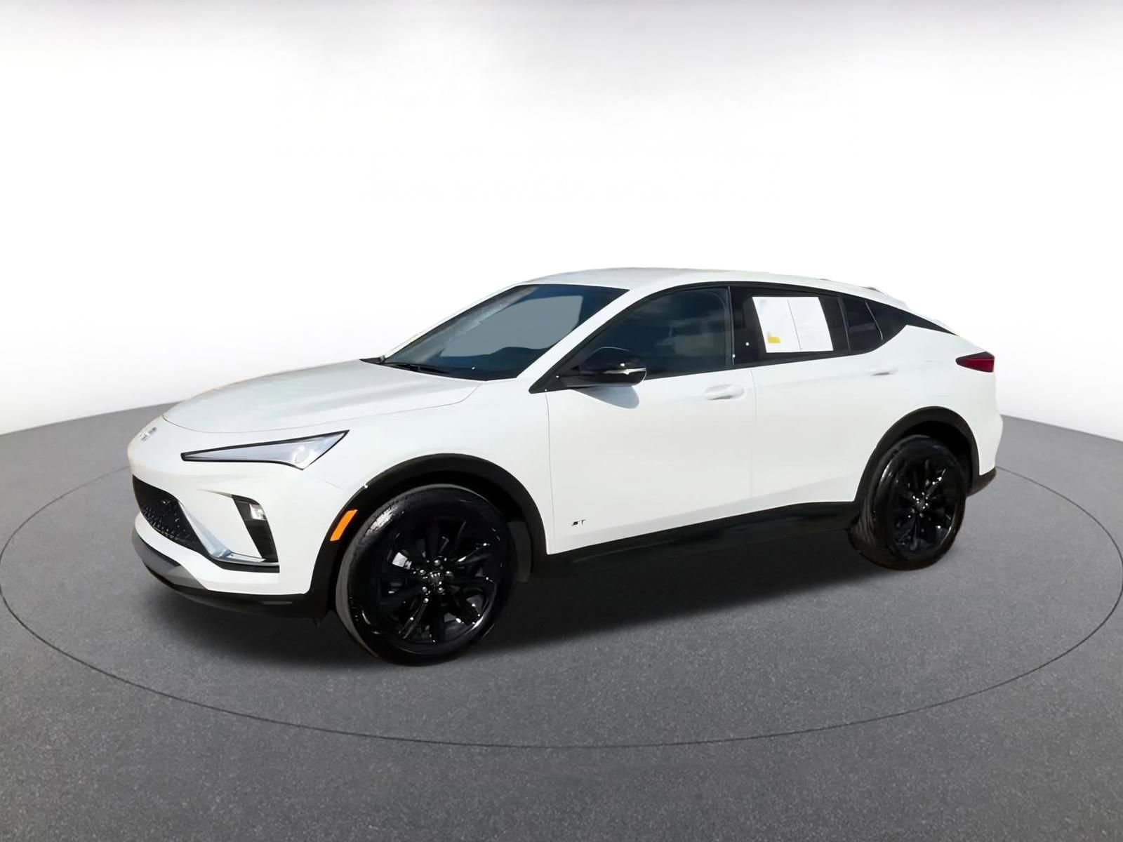 Used 2025 Buick Envista Sport Touring image 8