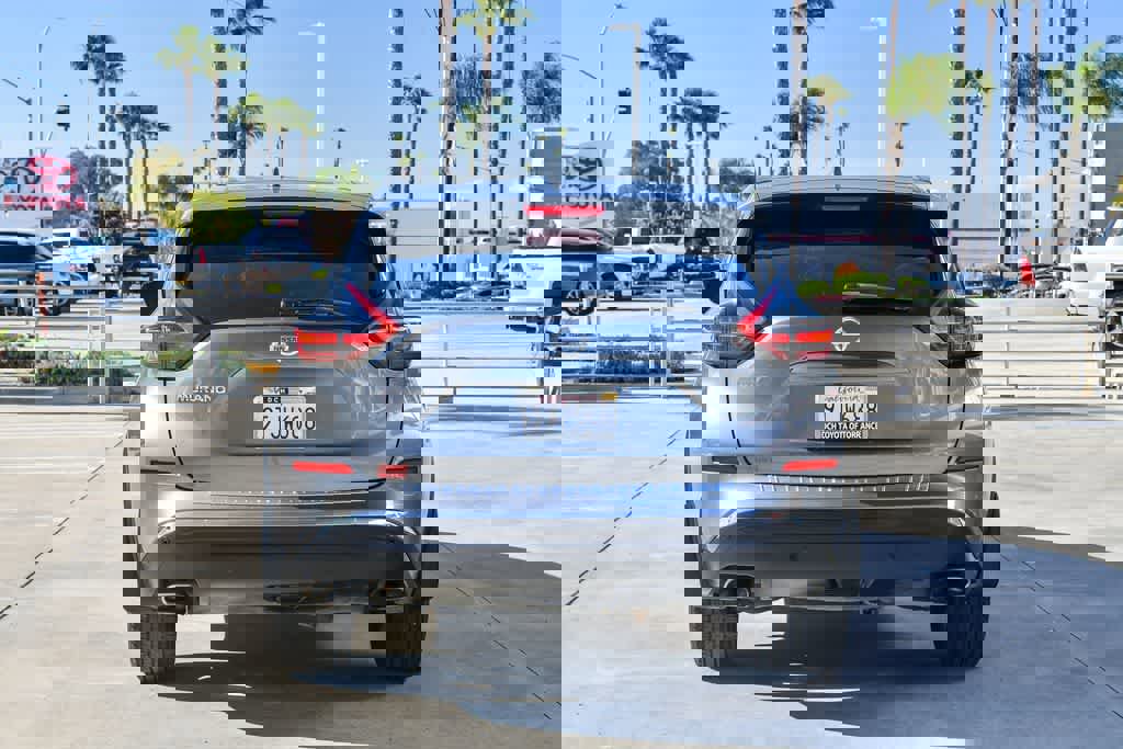 Used 2021 Nissan Murano S image 8