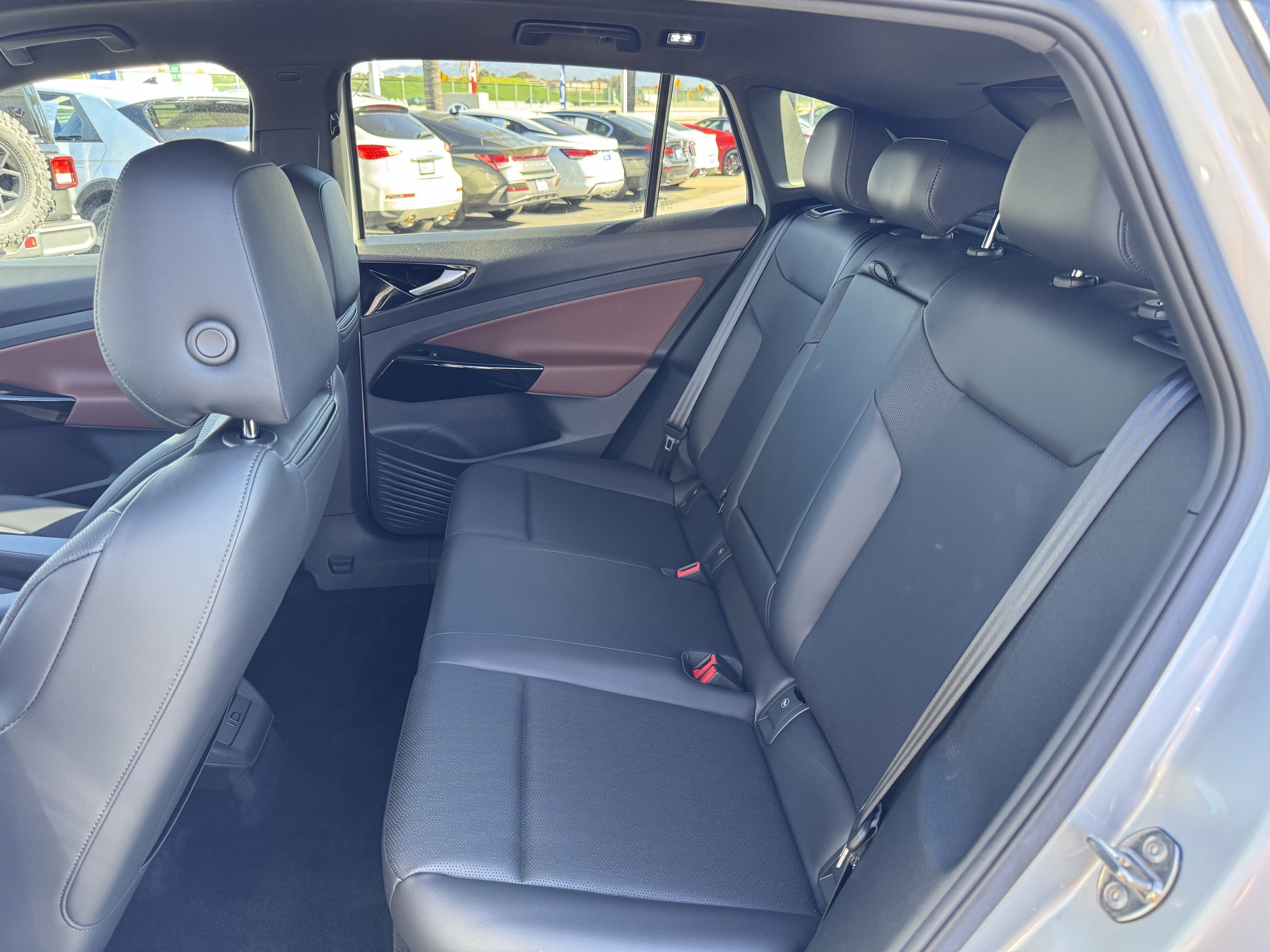 Used 2021 Volkswagen ID.4 Pro S w/ ID.4 Protection Package image 32