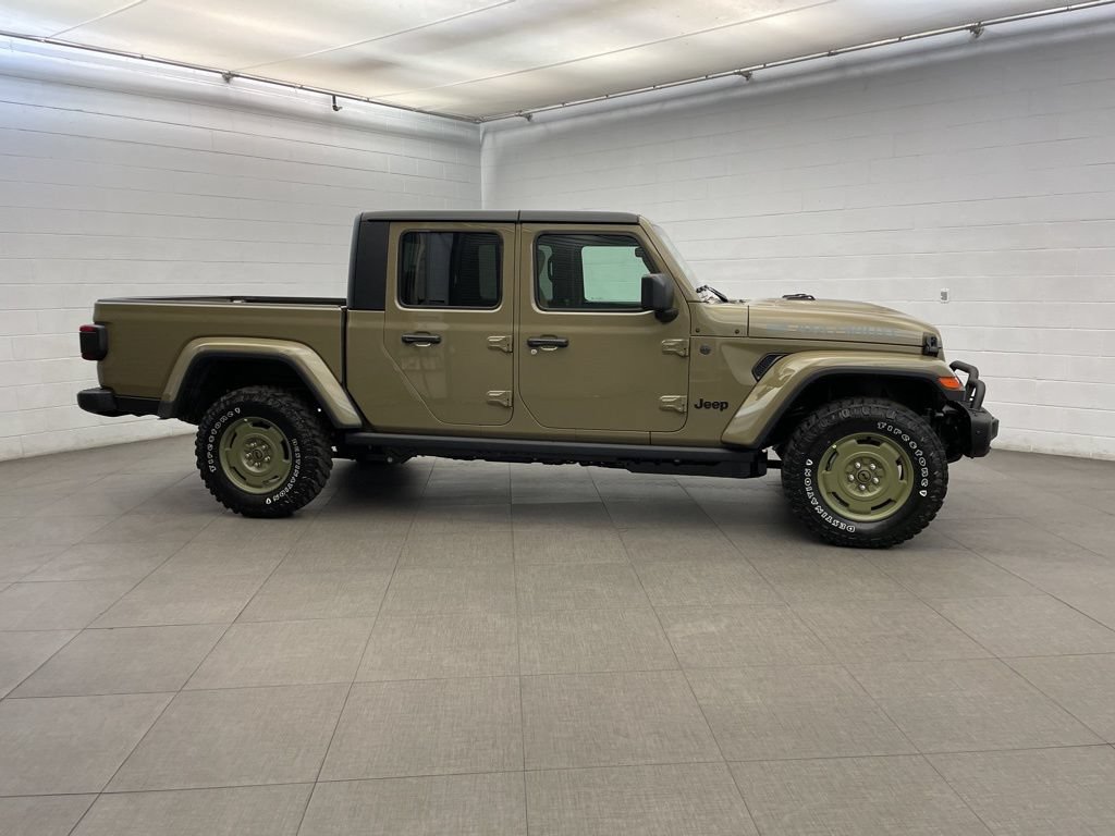 New 2026 Jeep Gladiator Willys AWD/4WD image 2