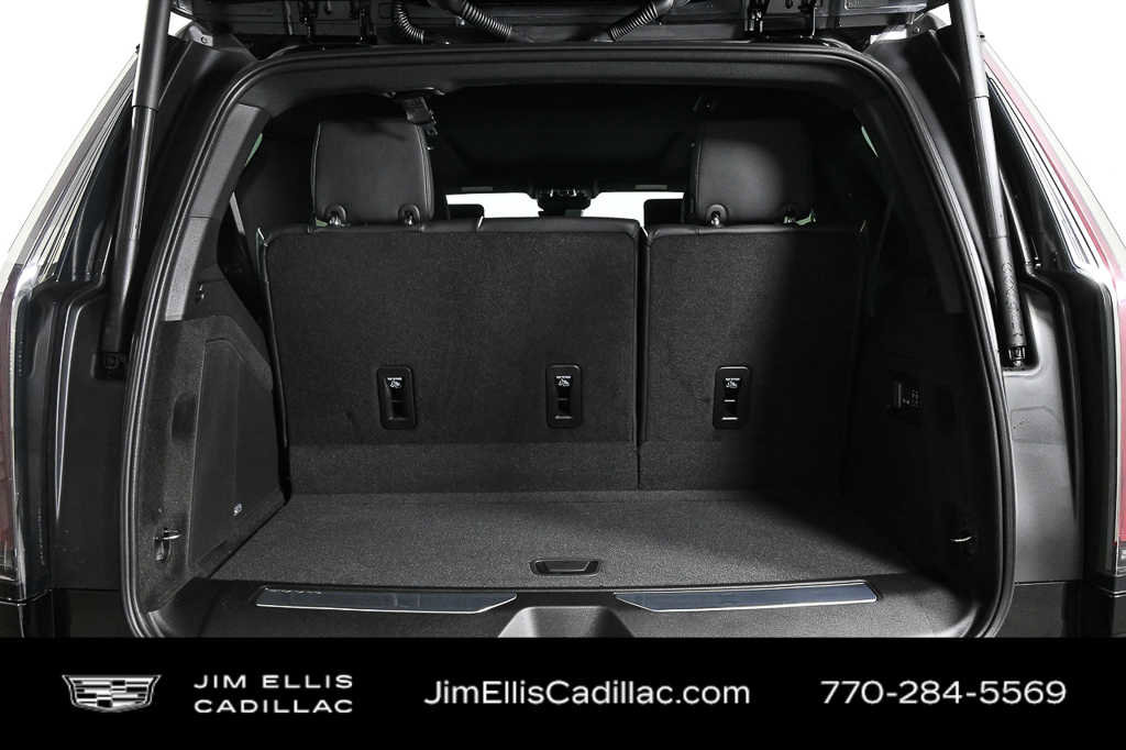 New 2026 Cadillac Escalade Luxury w/ Touring Package image 33