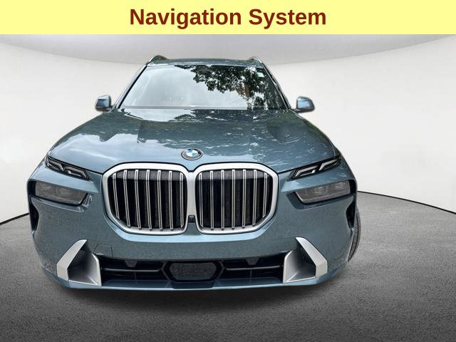 Used 2025 BMW X7 xDrive40i AWD/4WD image 4