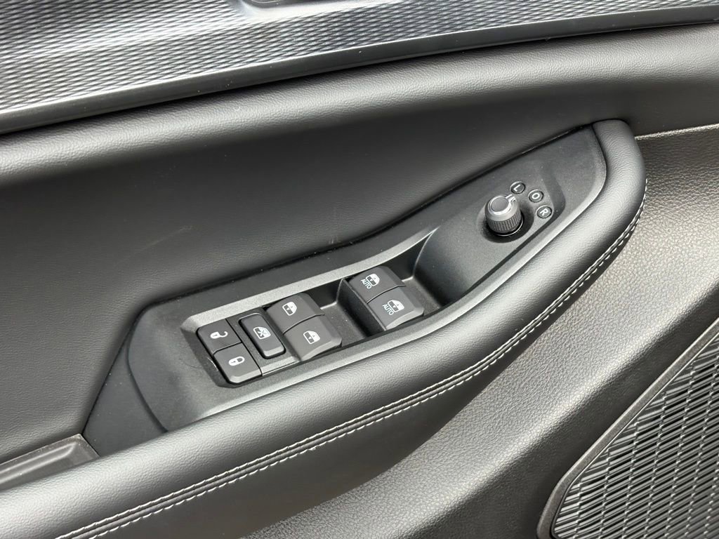 New 2025 Jeep Grand Cherokee Laredo X w/ Luxury Tech Group I image 32