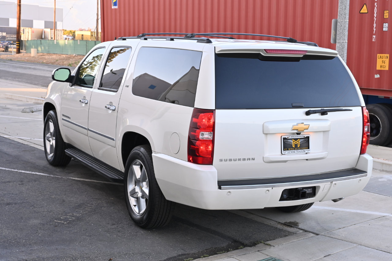 Used 2013 Chevrolet Suburban LTZ RWD image 5