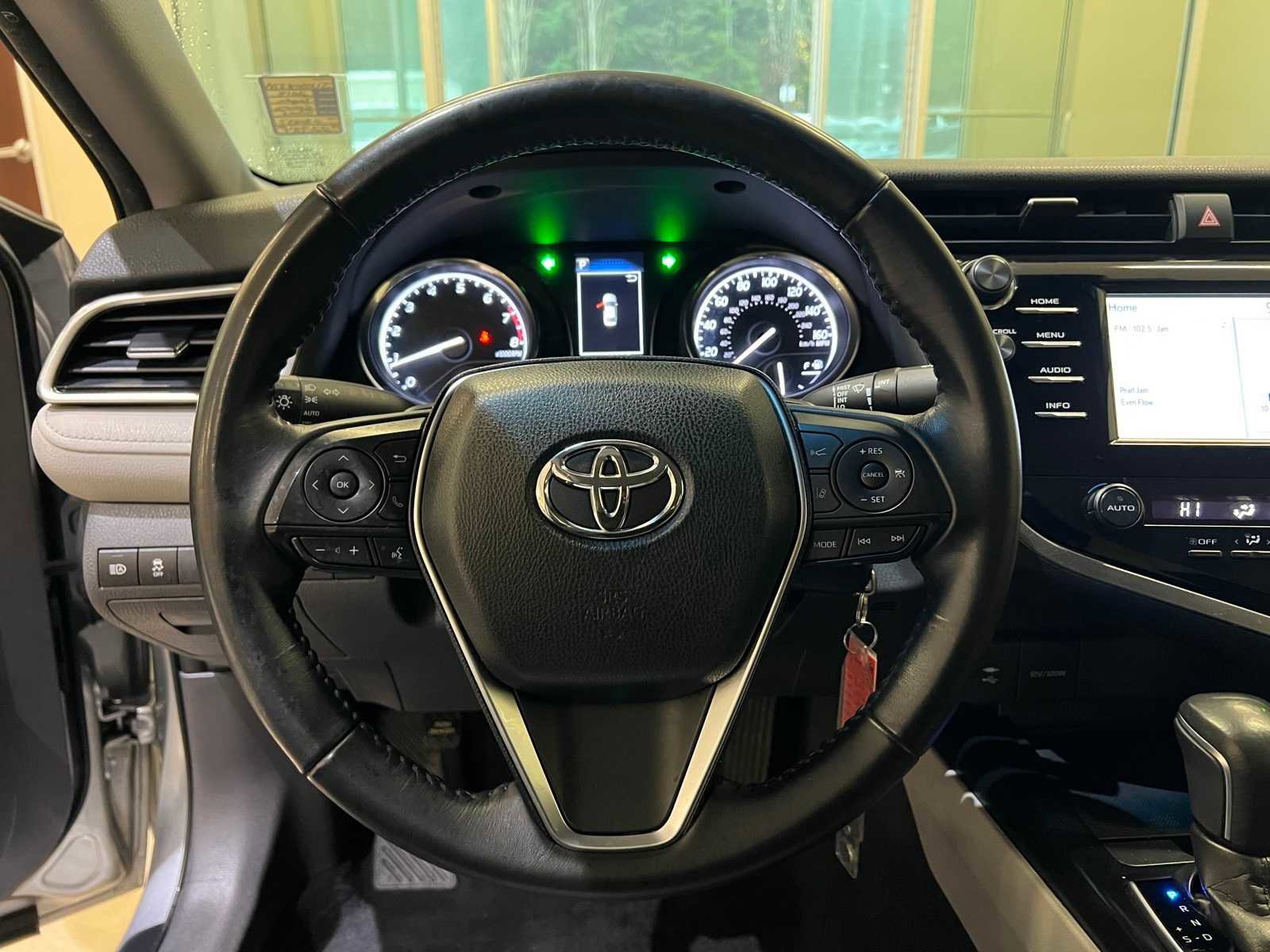 Used 2018 Toyota Camry SE image 19