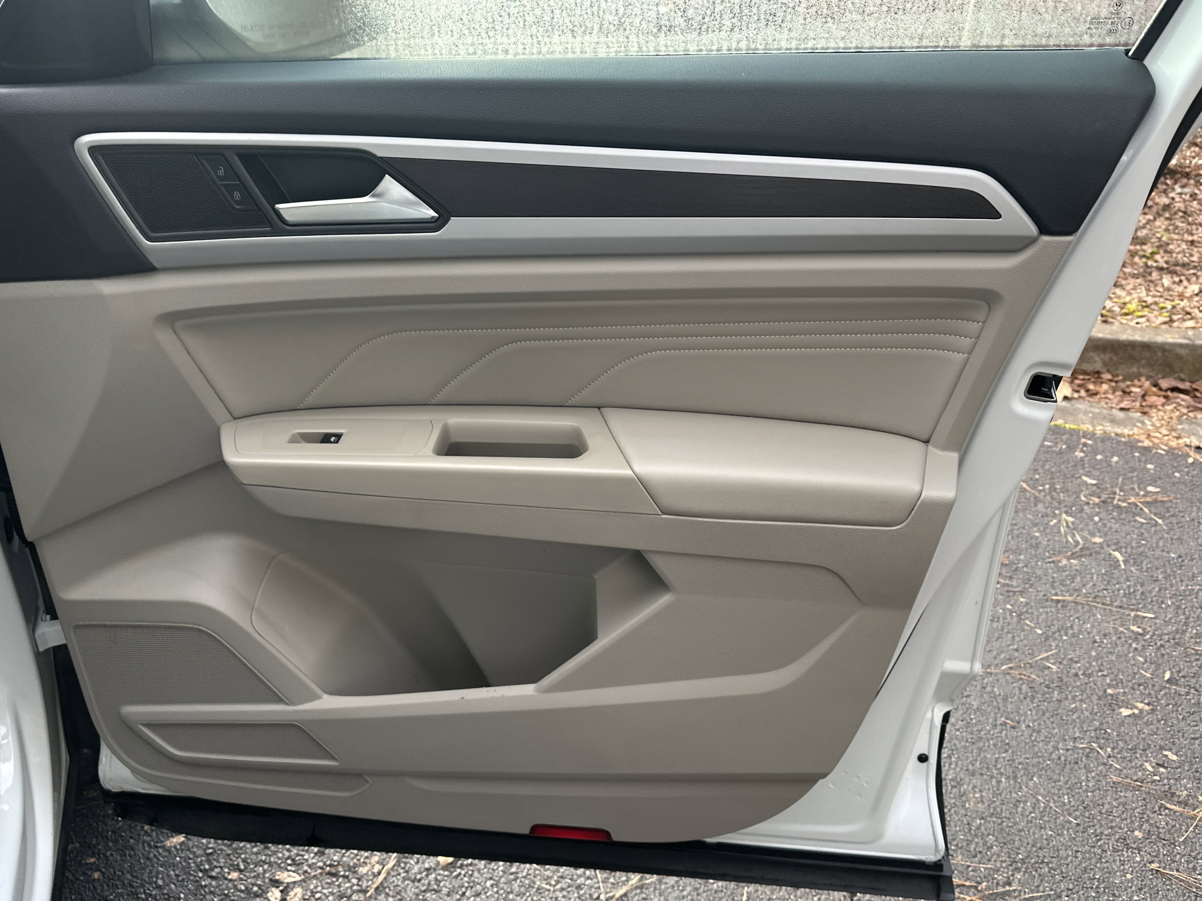 Used 2022 Volkswagen Atlas SE image 16