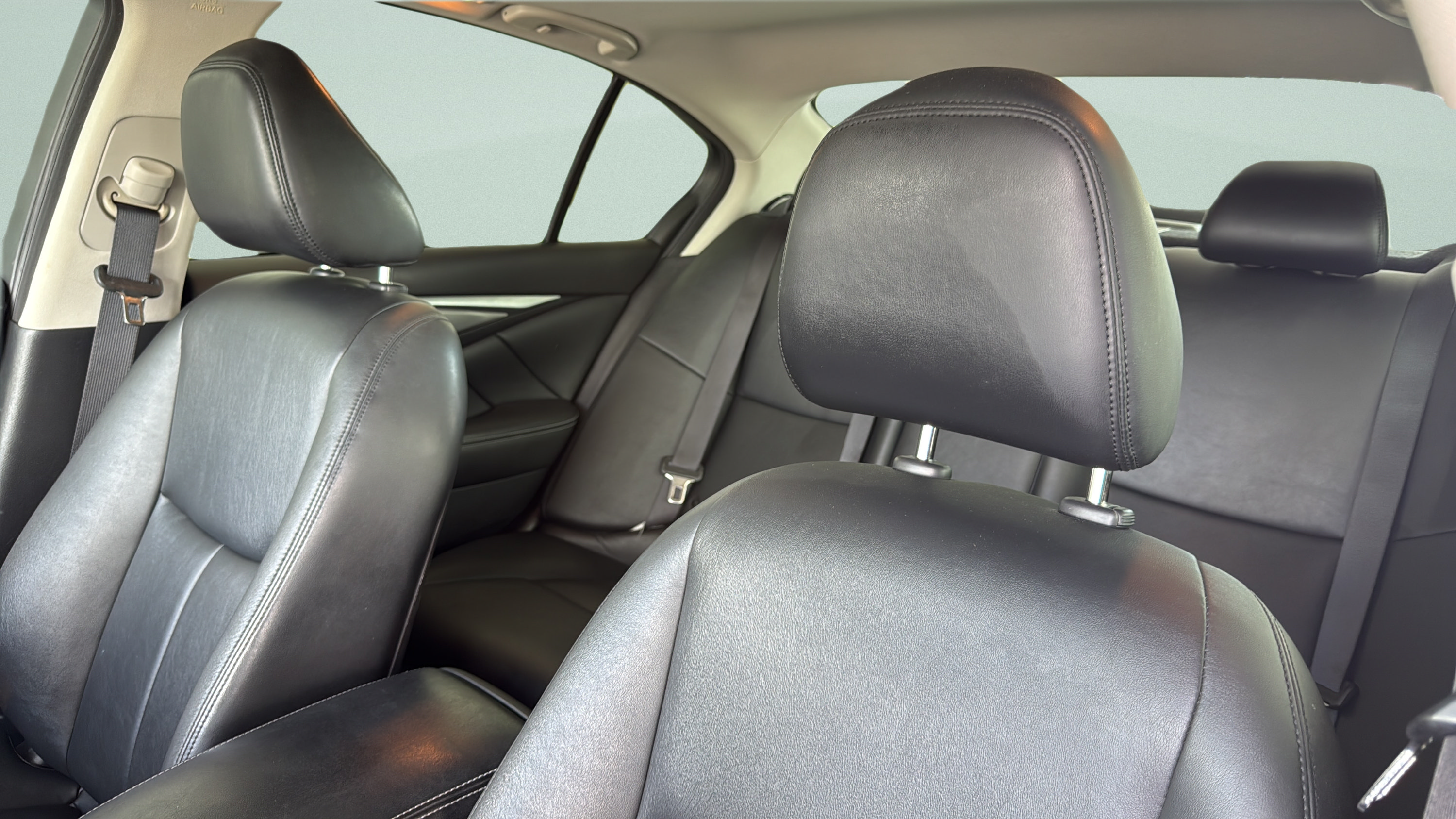 Used 2015 INFINITI Q50 Premium w/ Navigation Package RWD image 15