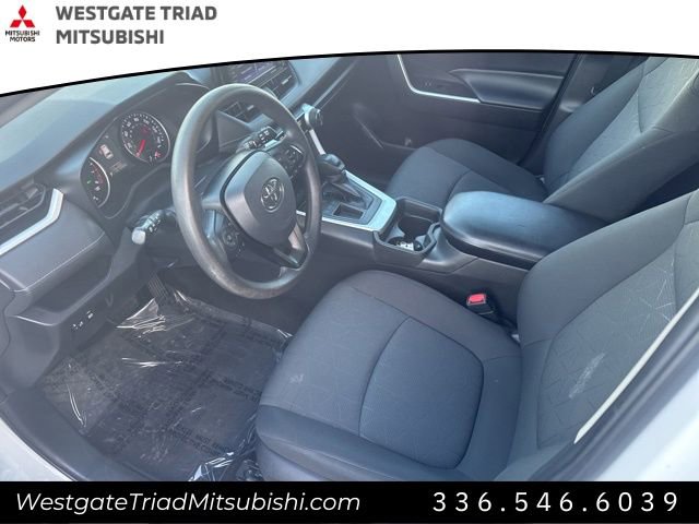 Used 2021 Toyota RAV4 XLE image 5