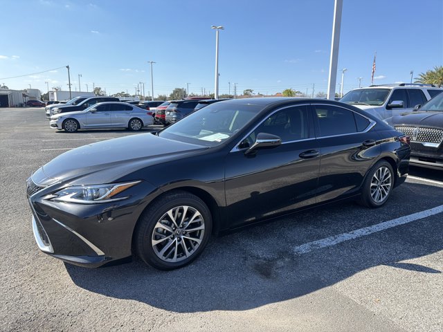 Used 2023 Lexus ES 350 w/ Accessory Package (Z2) image 3