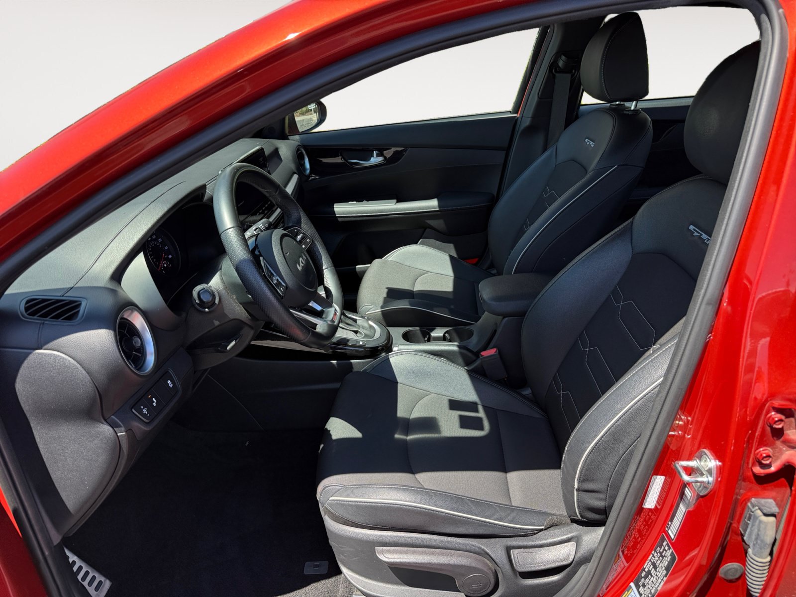 Used 2022 Kia Forte GT-Line FWD image 10