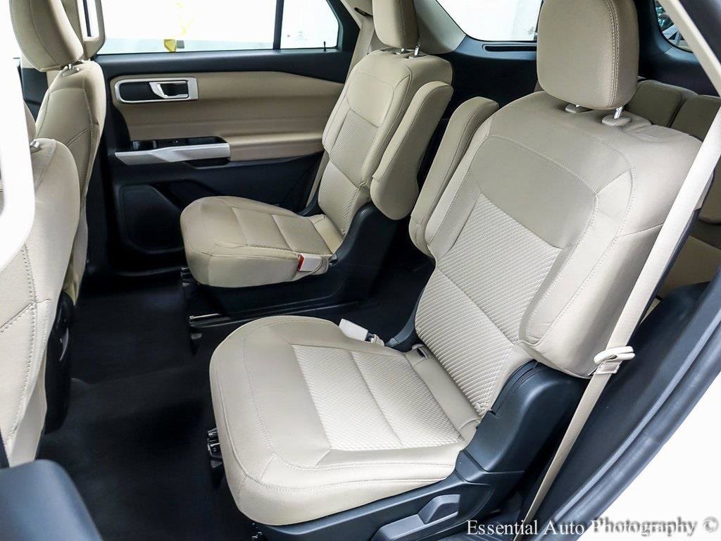Certified 2022 Ford Explorer XLT image 11