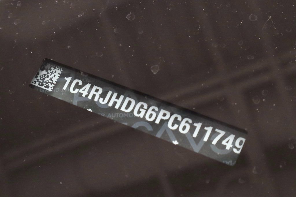 Used 2023 Jeep Grand Cherokee Overland image 35