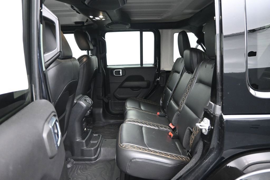 Used 2021 Jeep Wrangler Unlimited Sahara AWD/4WD image 26