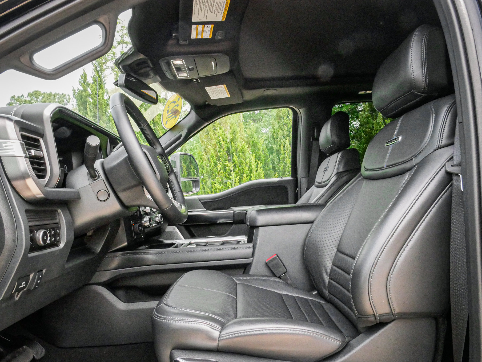 Used 2025 Ford F250 Platinum AWD/4WD image 16