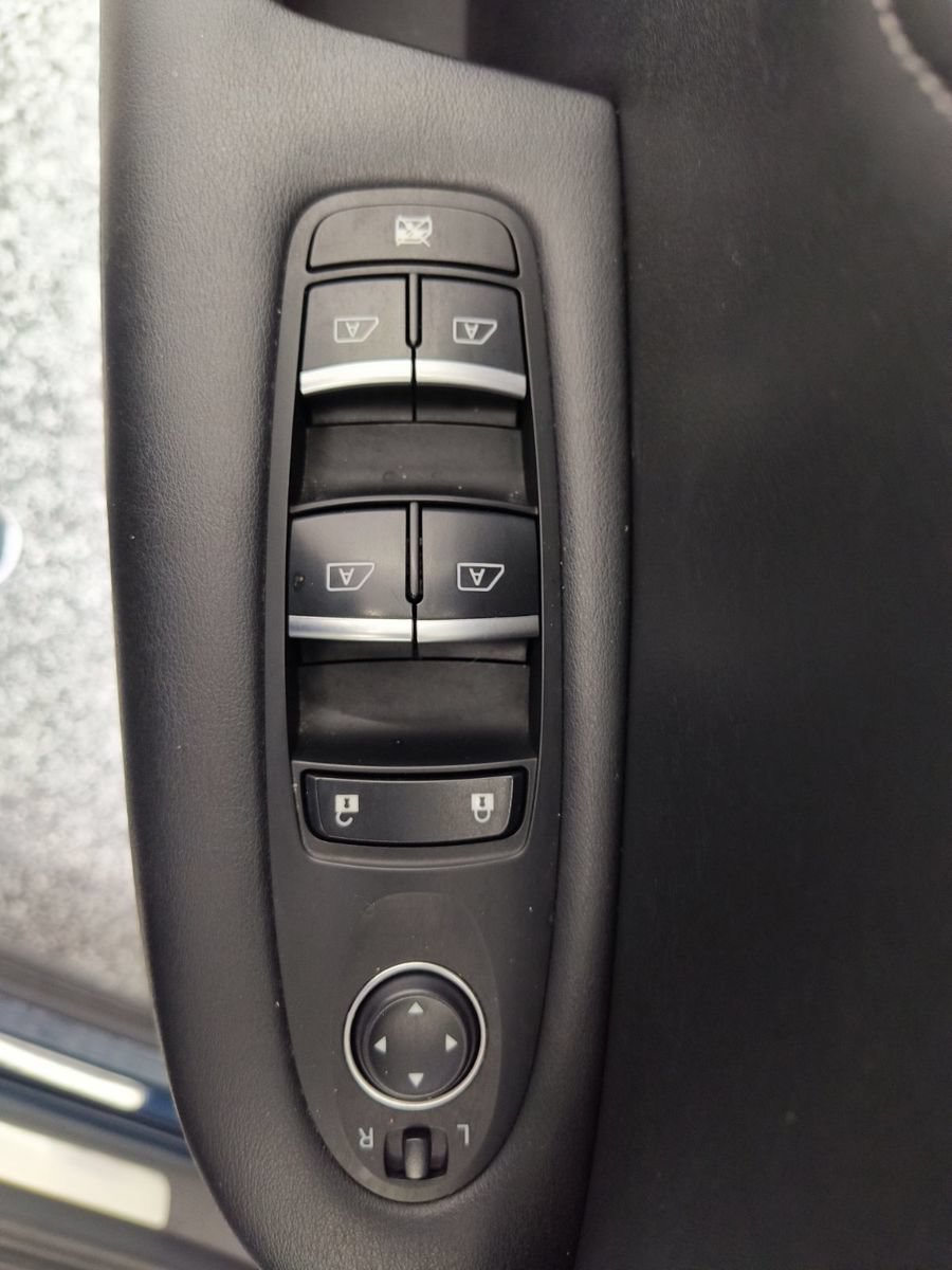 Used 2019 INFINITI QX50 Essential w/ Sensory Package FWD image 11