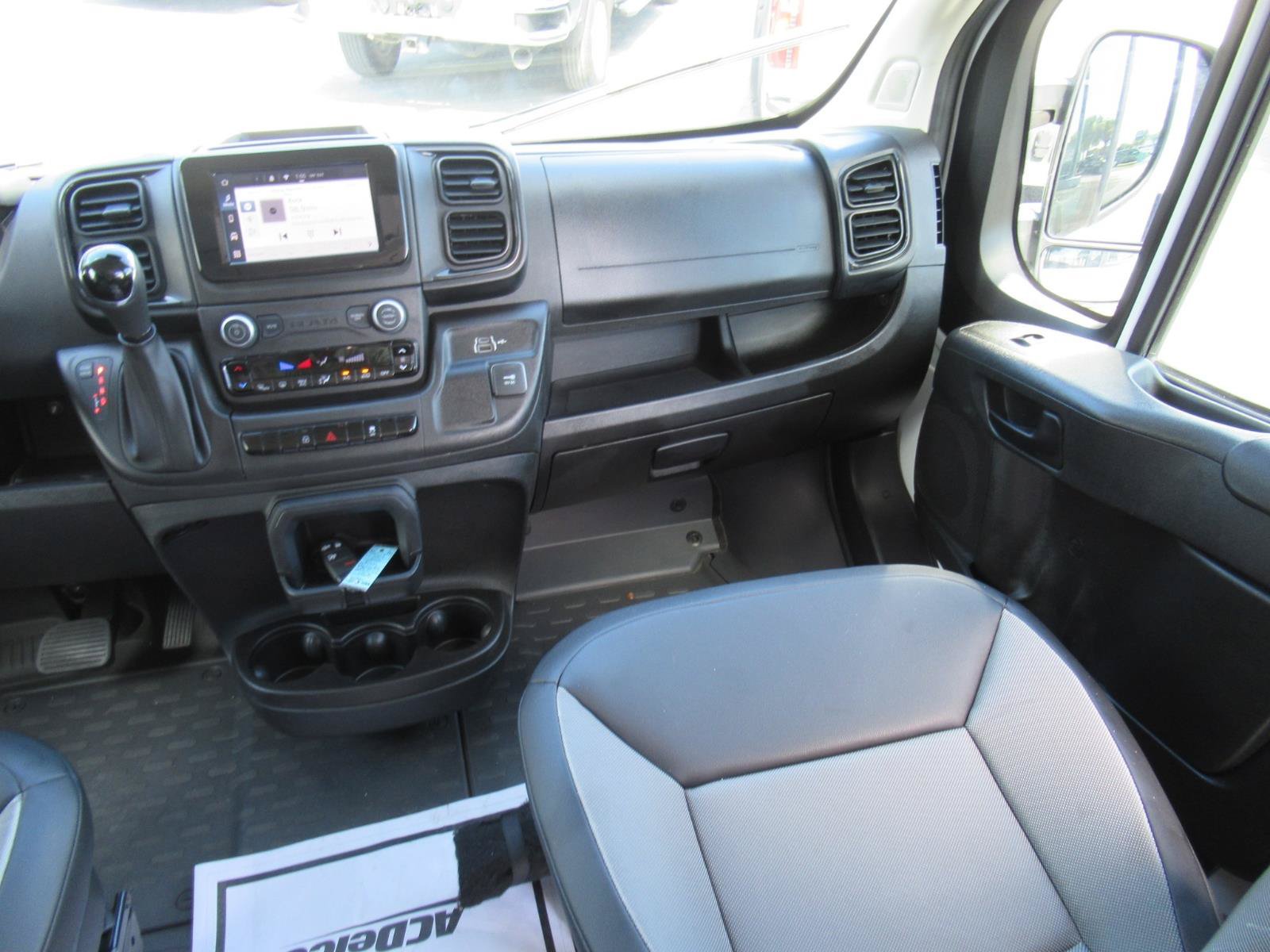 Used 2026 RAM ProMaster 2500 w/ Convenience Group FWD image 18