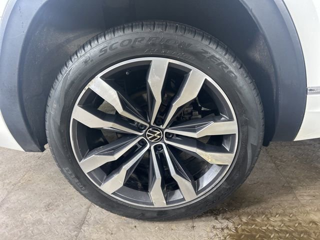 Used 2022 Volkswagen Atlas SEL Premium image 9