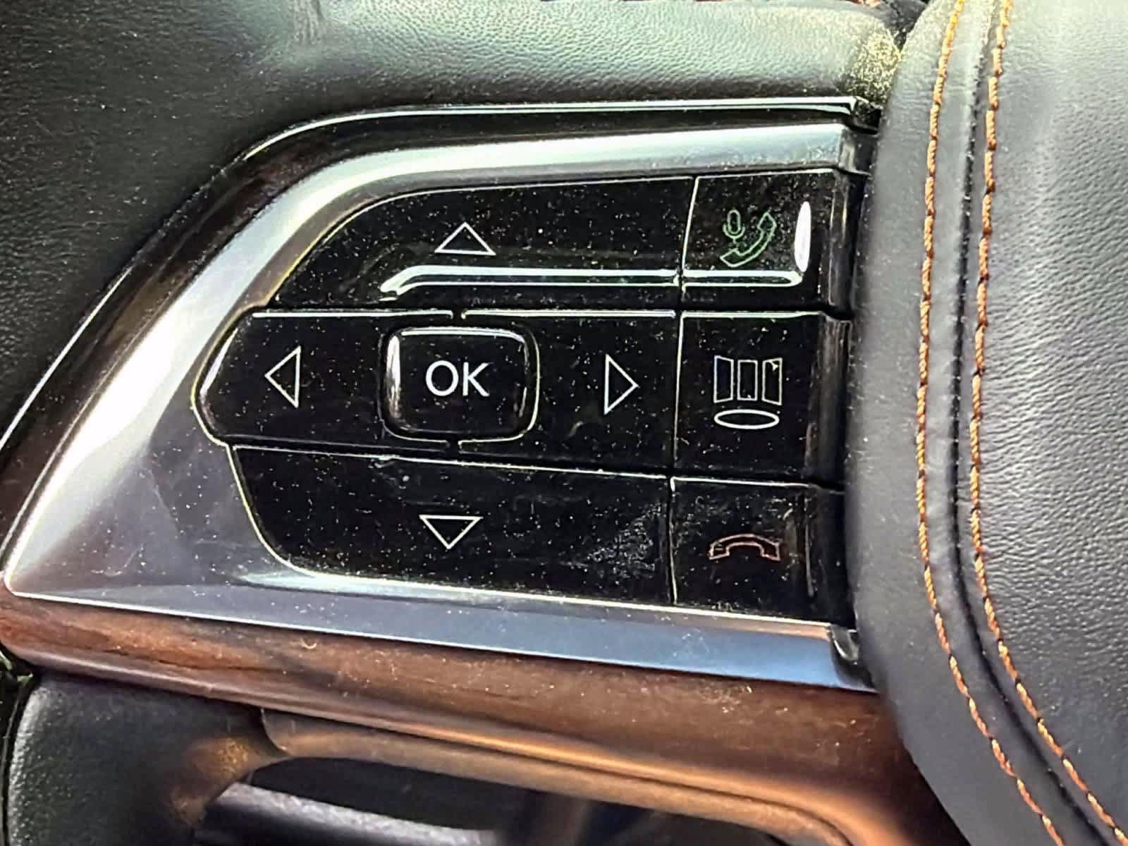 Used 2024 Jeep Grand Cherokee Summit AWD/4WD image 21