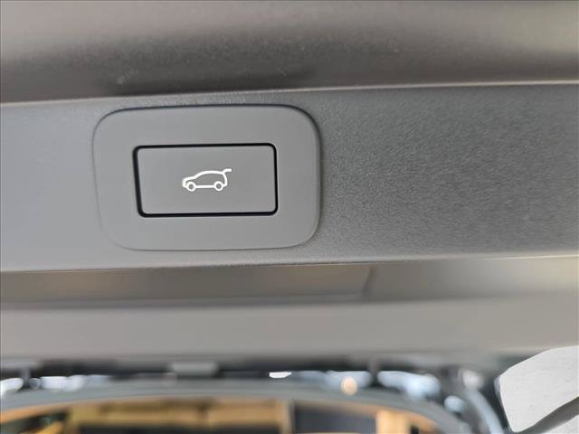 New 2026 Land Rover Range Rover Long Wheelbase SE AWD/4WD image 14
