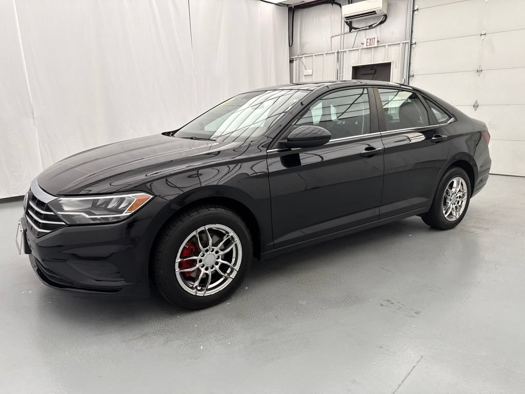 Used 2021 Volkswagen Jetta SE FWD image 3