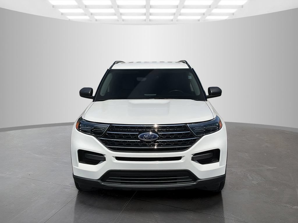 Used 2023 Ford Explorer XLT RWD image 2