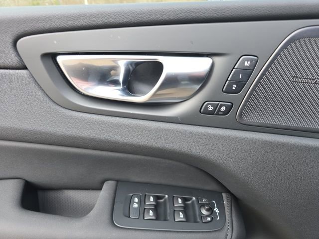 New 2026 Volvo XC60 B5 Ultra w/ Climate Package image 23