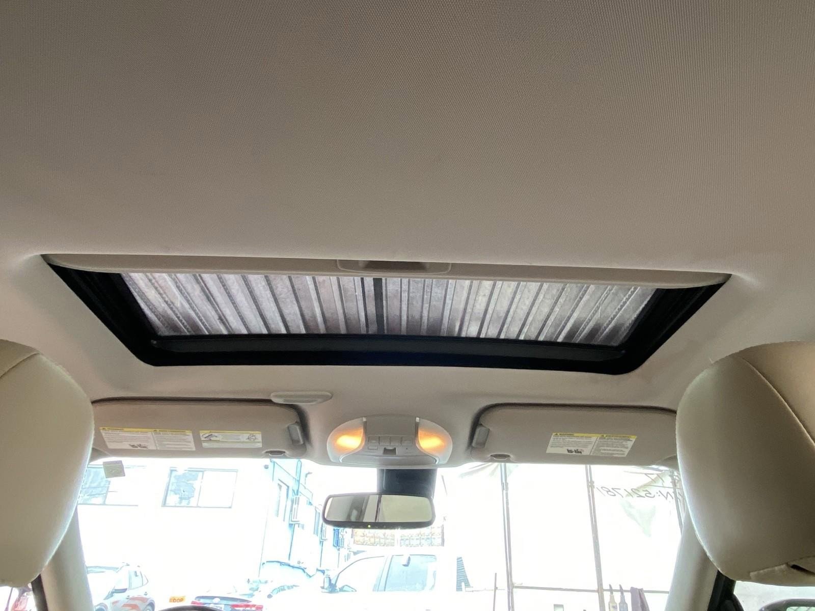 Used 2017 INFINITI QX60 AWD w/ Premium Plus Package image 15