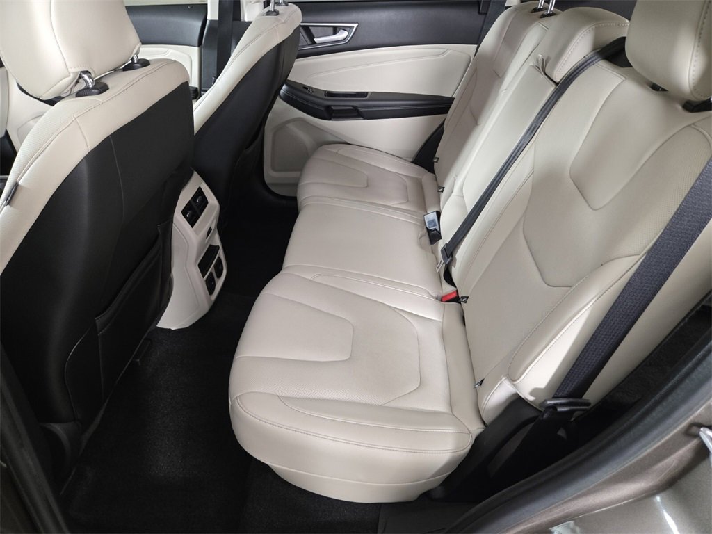 Used 2019 Ford Edge Titanium w/ Equipment Group 301A image 15