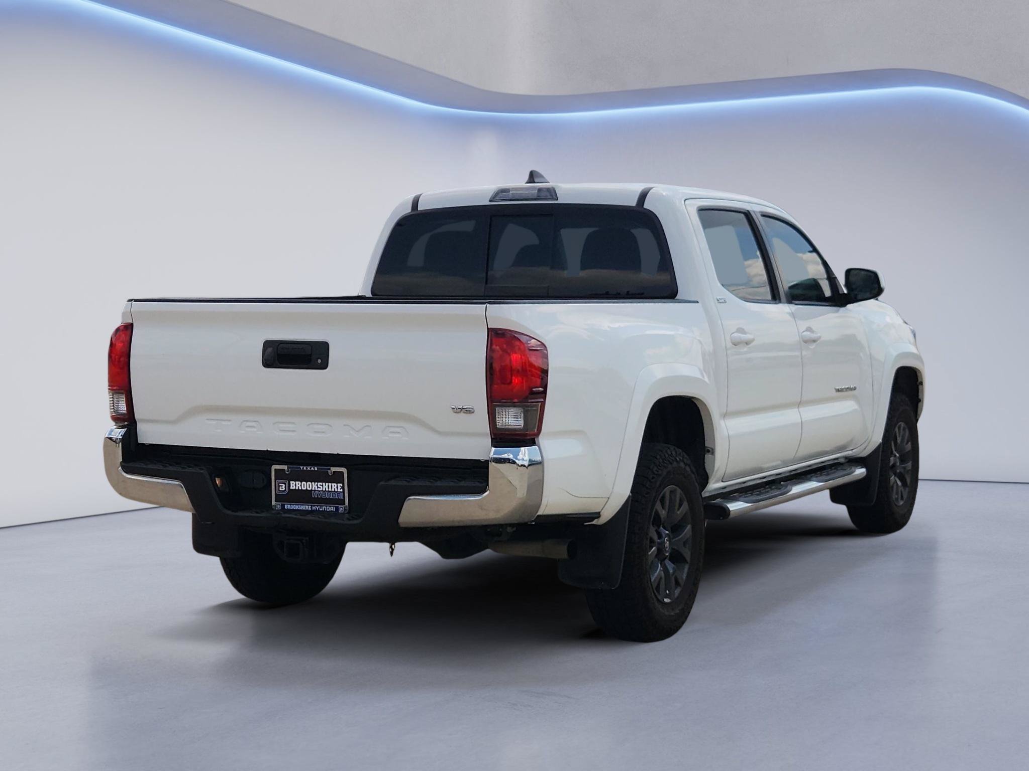 Used 2023 Toyota Tacoma SR5 RWD image 5