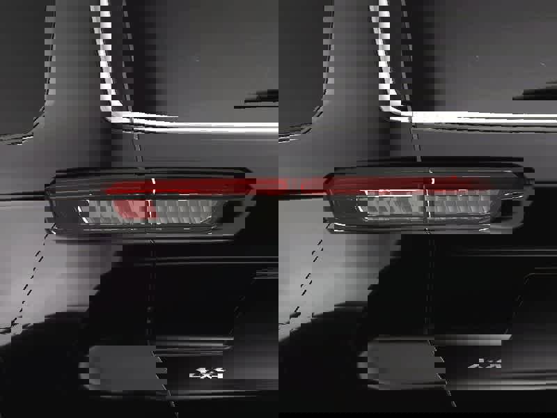 New 2025 Jeep Grand Cherokee L Laredo image 12