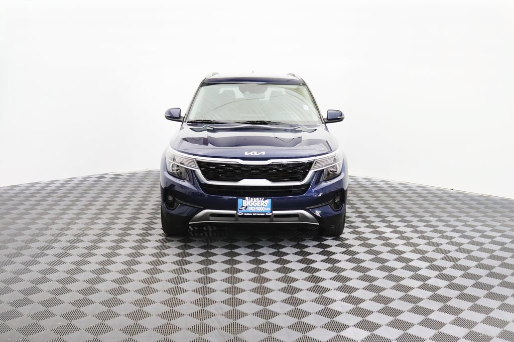 Used 2023 Kia Seltos EX AWD/4WD image 2