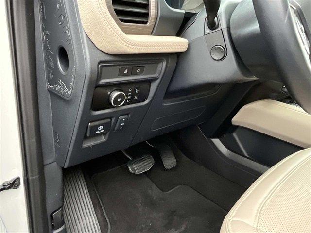 Used 2023 Ford Expedition Limited image 32