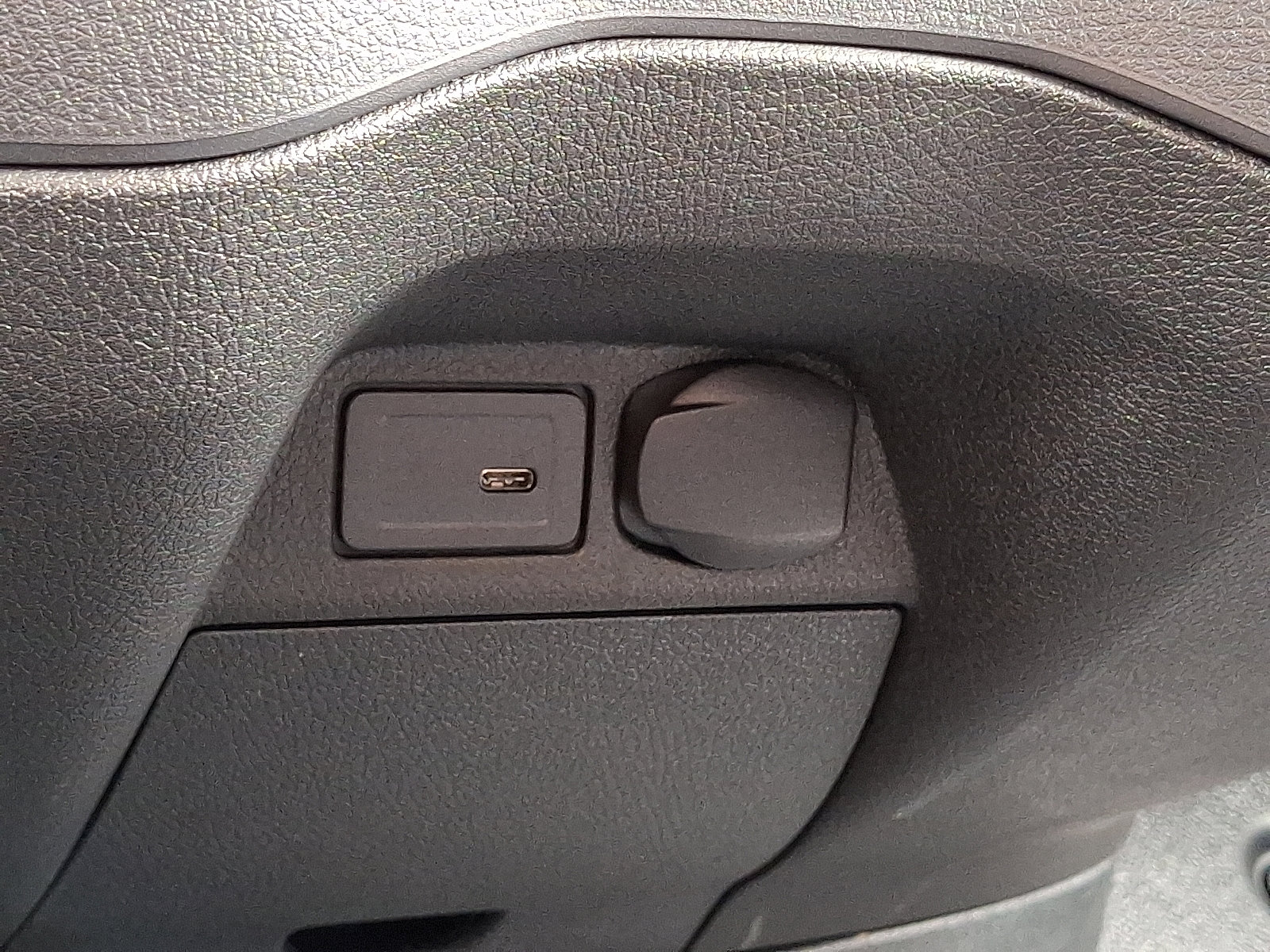 Used 2025 Mercedes-Benz Sprinter 2500 image 22