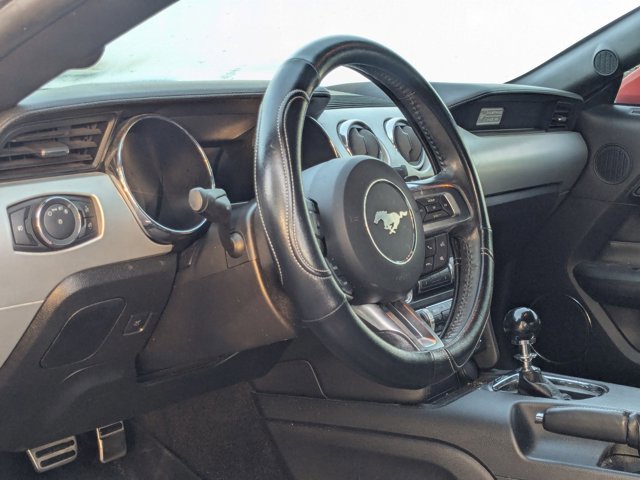Used 2015 Ford Mustang Premium image 2