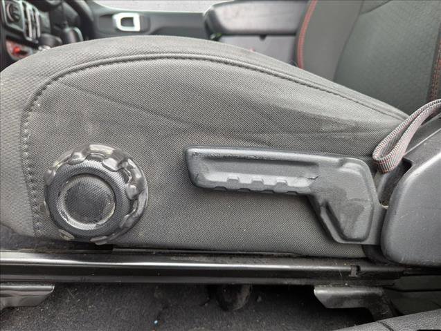 Used 2018 Jeep Wrangler Unlimited Rubicon image 11