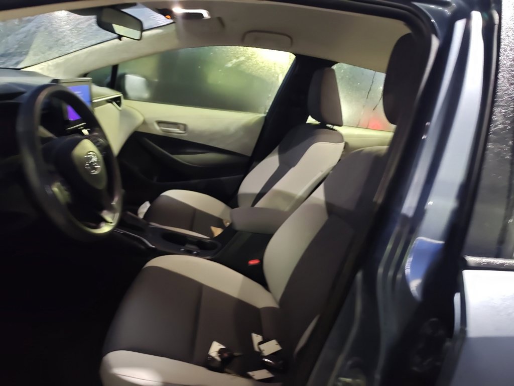 Used 2024 Toyota Corolla LE FWD image 6