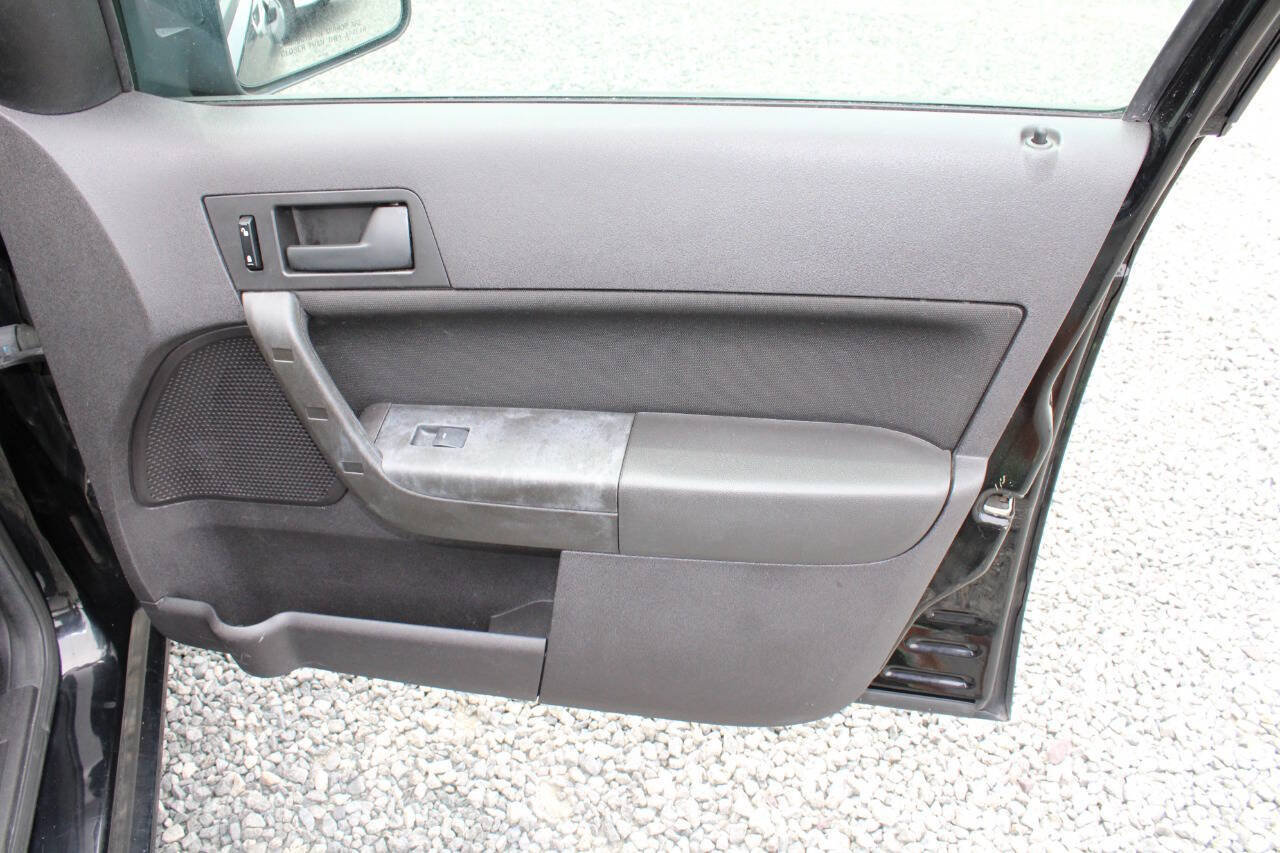 Used 2008 Ford Focus SE FWD image 19