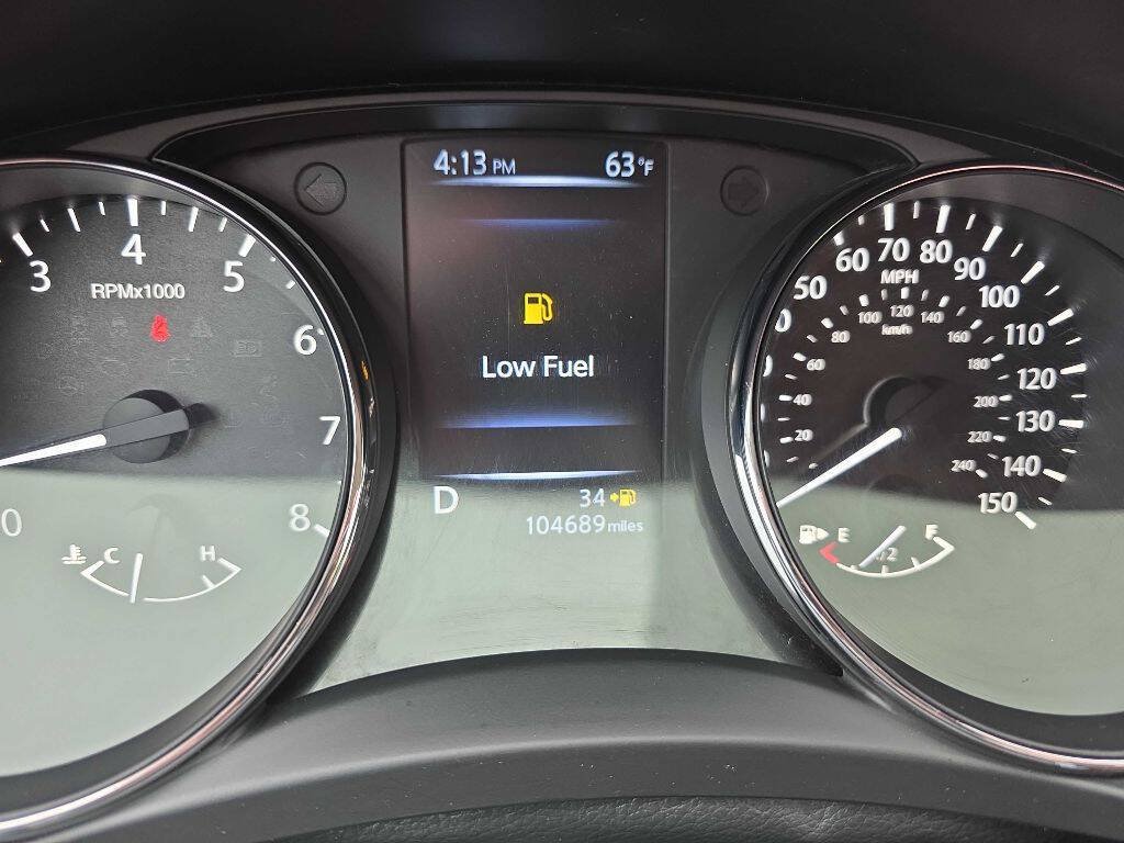 Used 2017 Nissan Rogue Platinum AWD/4WD image 12