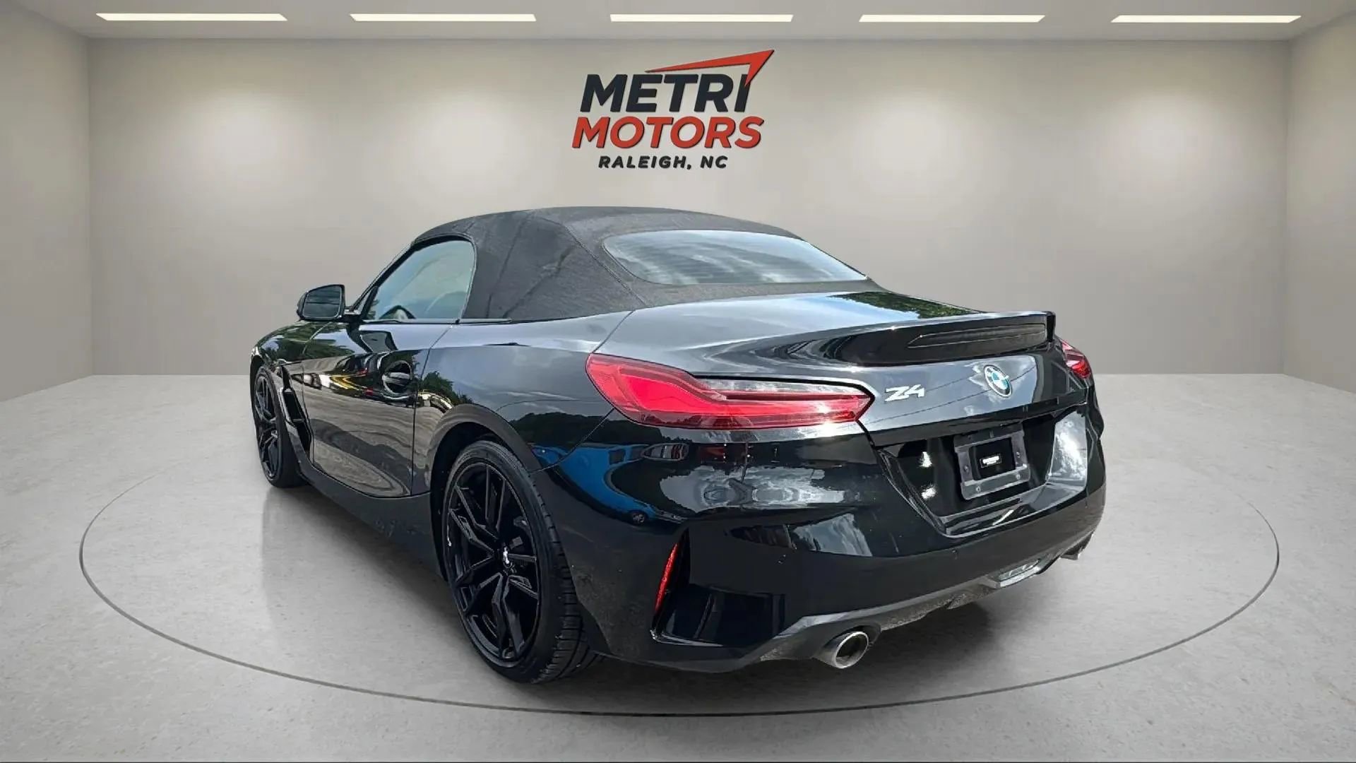 Used 2022 BMW Z4 sDrive30i w/ M Sport Package image 6